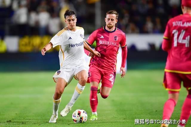 曼联21世纪10大球星：C罗力压鲁尼排第1 小贝第8