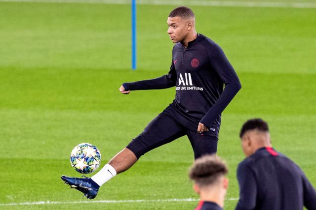 现代足球高手论剑 胜败就在一个指尖